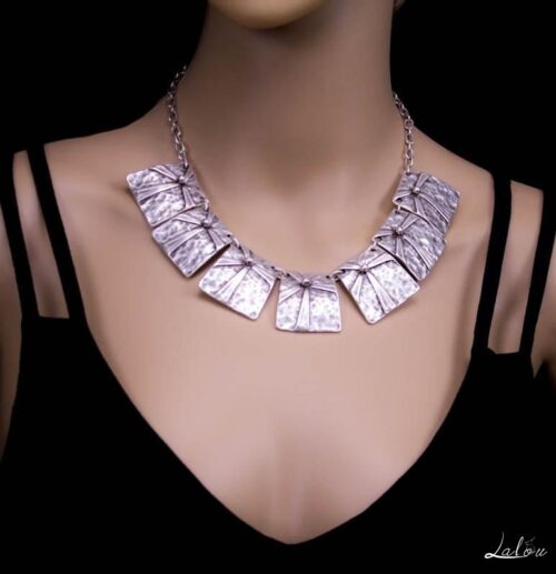 NECKLACE – 1300